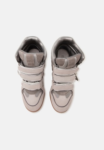 Sneaker înalt 'Mavis' de la STEVE MADDEN pe gri