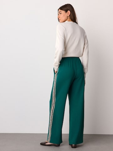 Next Широки крачоли Функционален панталон в зелено