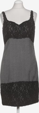 passport Dress in S in Grey: front