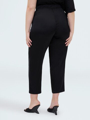 Regular Pantalon Fiorella Rubino en noir