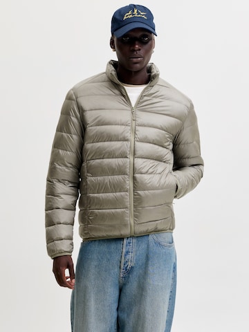 JACK & JONES Kurtka przejściowa 'JJEBERG' w kolorze zielony: przód