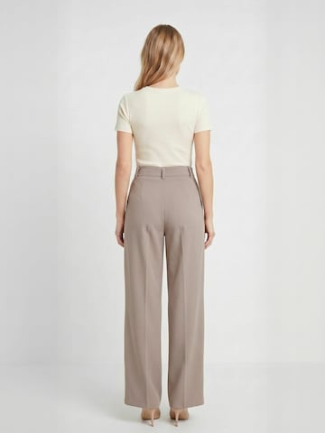 Opal Studio Regular Trouser ' Sassi ' in Braun