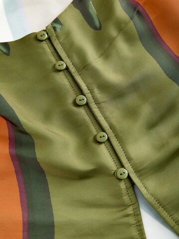 Next Top in Beige
