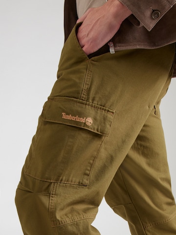Tapered Pantaloni cargo di TIMBERLAND in verde