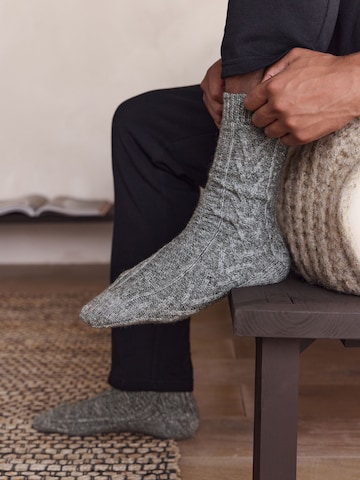 Next - Meias em cinzento