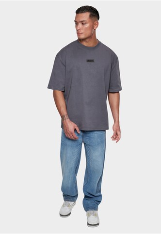 Dropsize T-Shirt in Grau