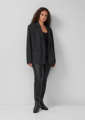 QS Regular Hose in Schwarz