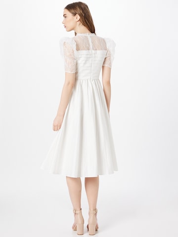 Robe de cocktail True Decadence en blanc