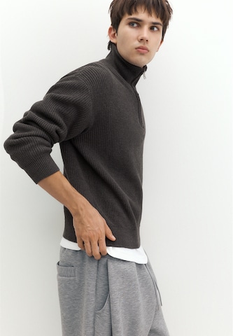 Pull&Bear Pullover in Grau