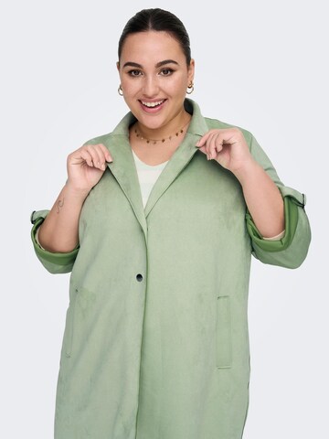 Manteau mi-saison 'Joline' ONLY Carmakoma en vert