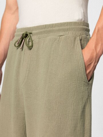 VAMOS CLO Comfort fit Button Up Shirt 'Hostas' in Green