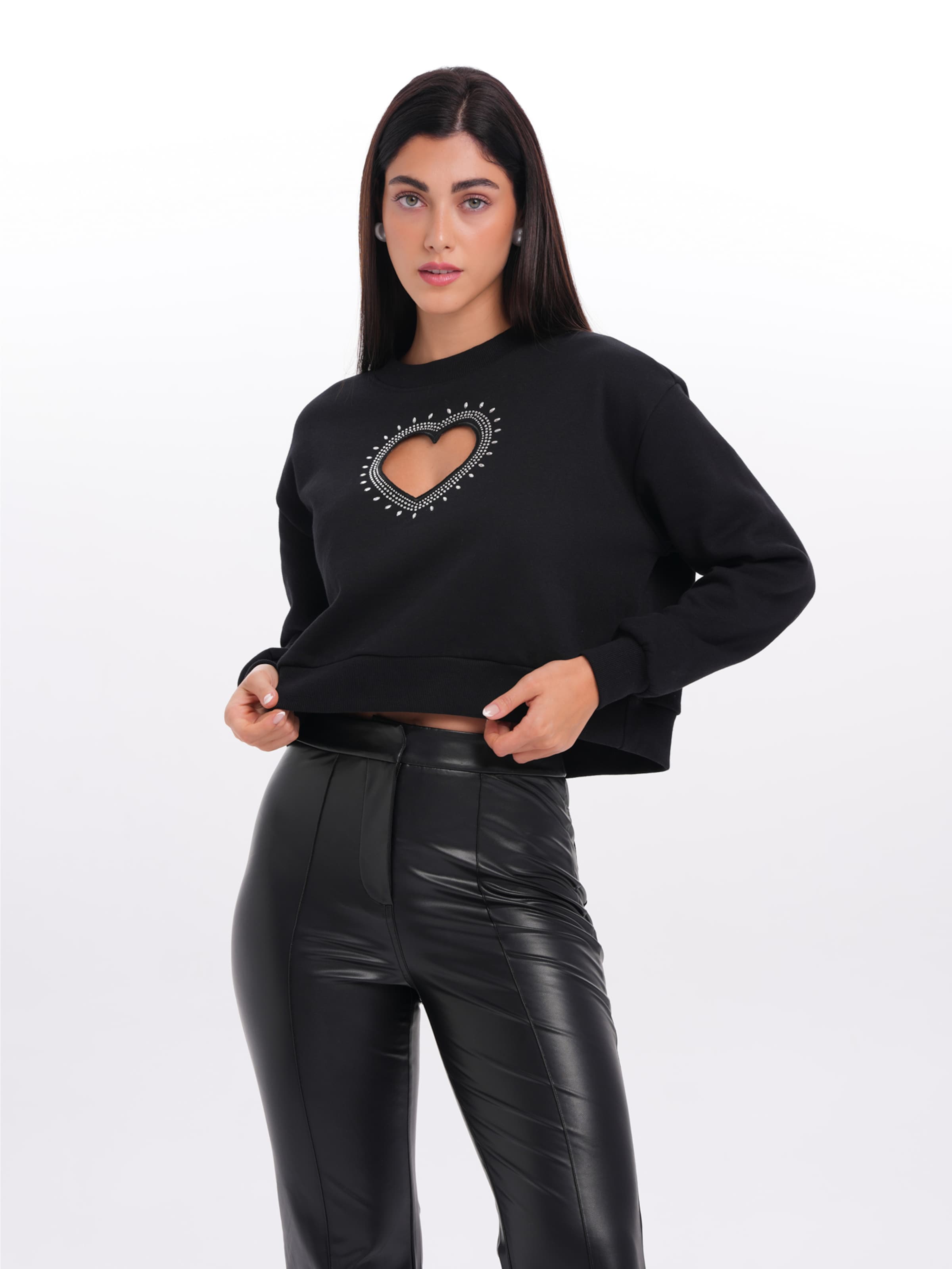 MYLAVIE by Sarah HarrisonSweater majica - crna boja: prednji dio