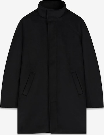 GUESS Winter Coat in Black: front
