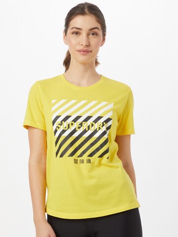 T-shirt fonctionnel 'Core' Superdry en jaune : devant