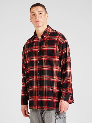 WEEKDAY - Comfort Fit Camisa em vermelho: frente