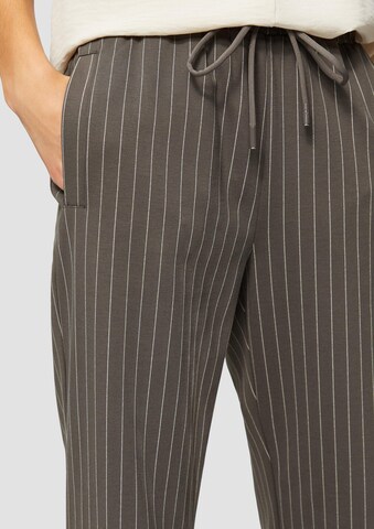 QS - Loosefit Pantalón en gris