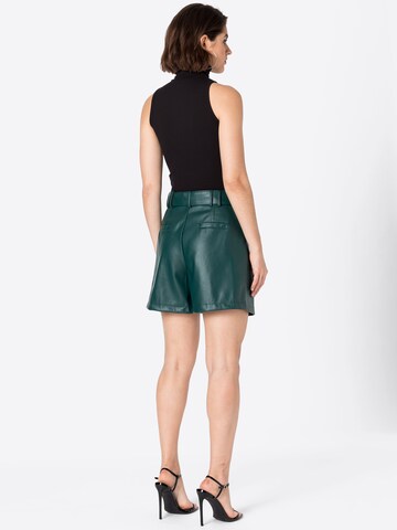 NAF NAF Loosefit Shorts in Grün