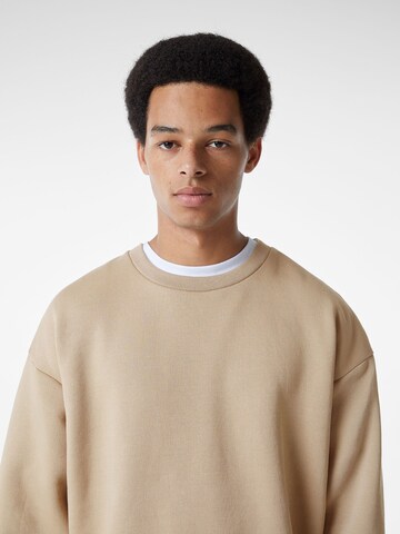 Bershka Sweatshirt in Beige