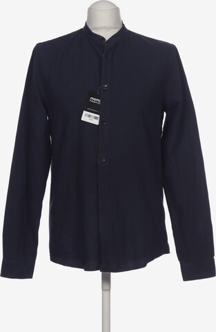 ARMEDANGELS Button Up Shirt in M in Blue: front