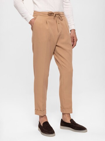 Antioch Slimfit Housut värissä beige: edessä