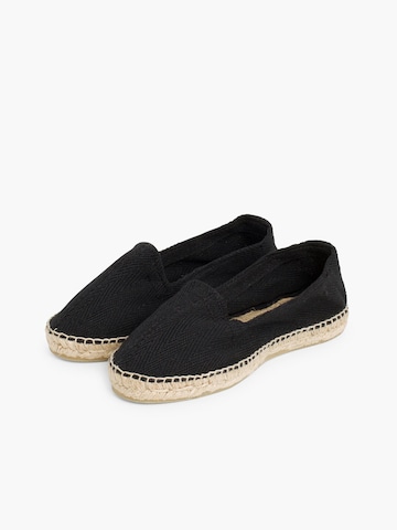 Scarpa bassa di Pisamonas in nero