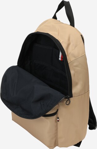 TOMMY HILFIGER Rucksack in Braun