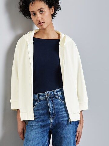 Veste de survêtement STREET ONE en blanc : devant