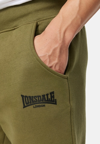 Effilé Pantalon de sport LONSDALE en vert