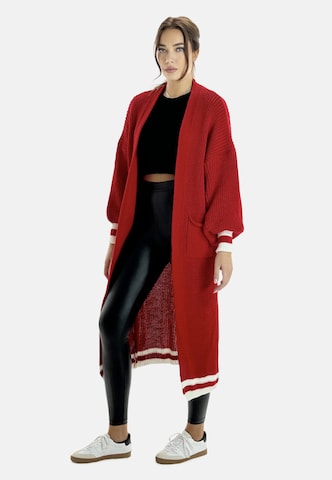 Cappotto in maglia di Elara in rosso: frontale