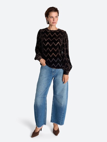 Rich & Royal - Blusa em castanho