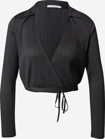 ABOUT YOU Blouse 'Nelly' in Black: front