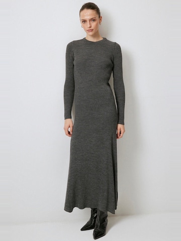 Touche Prive Dress in Grey