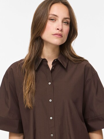VILA - Blusa 'VIBelfie' en marrón
