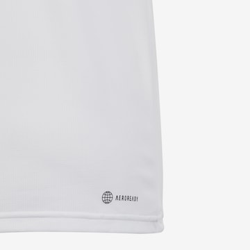 T-Shirt fonctionnel 'Essentials' ADIDAS SPORTSWEAR en blanc