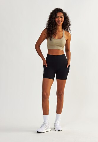 BeShaped Regular Sports trousers 'Lift me up' in Black