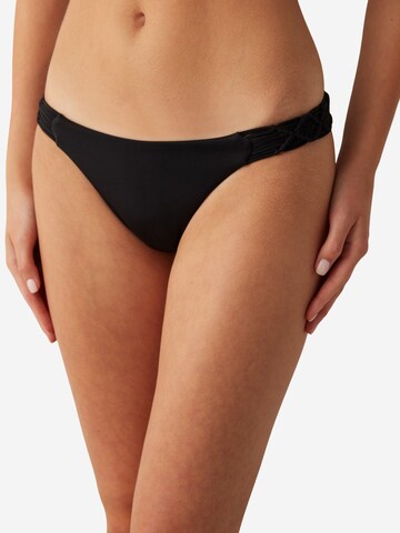 Penti Bikini nadrágok - fekete: elől