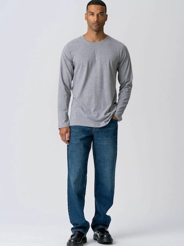 Coupe regular Chemise ' Basic Long ' TEESHOPPEN en gris