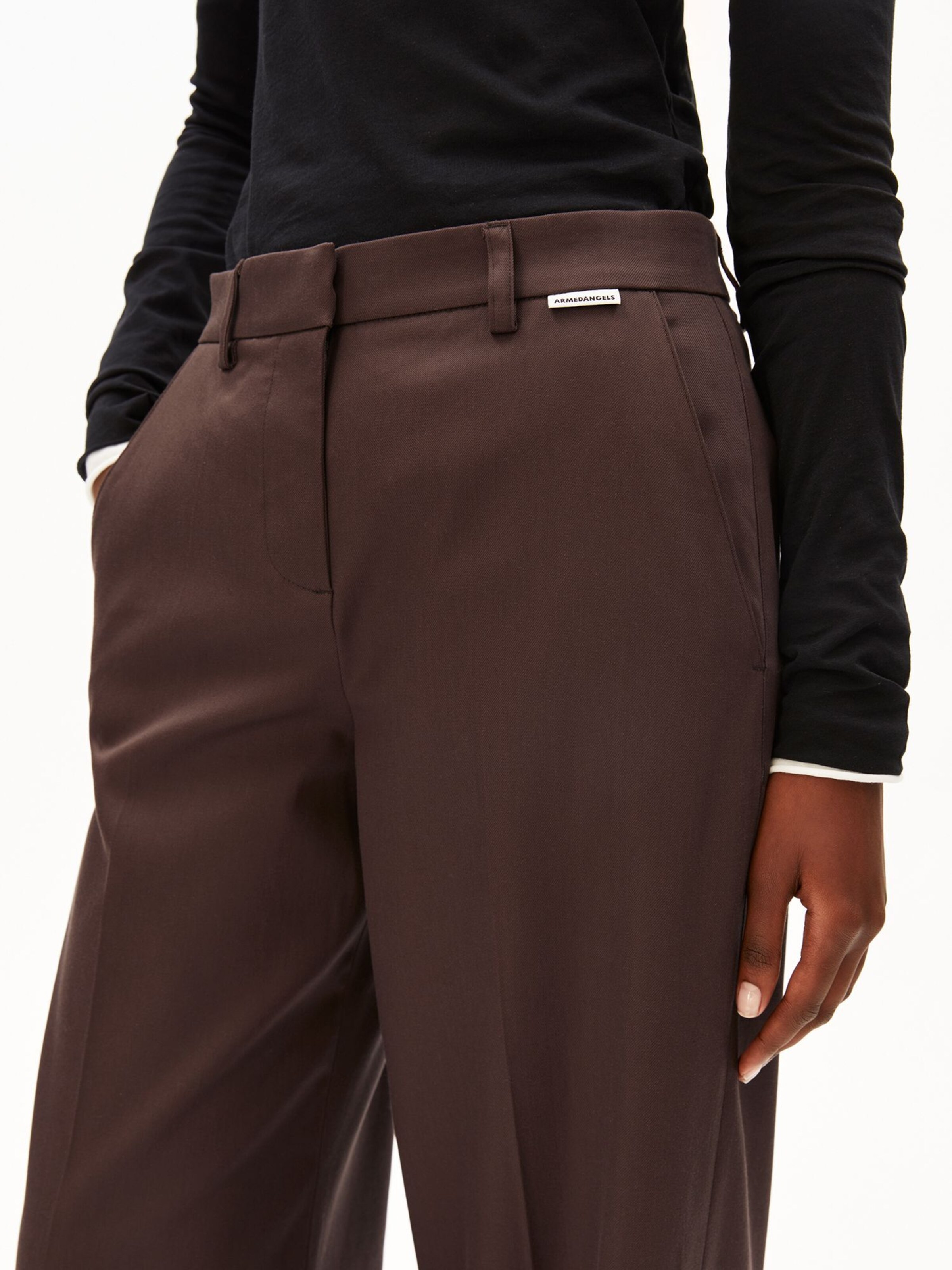 ARMEDANGELS Regular Trousers in Brown