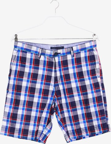 TOMMY HILFIGER Shorts in 32 in Blue: front