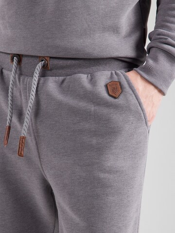 Effilé Pantalon 'Schnellbumser' naketano en gris