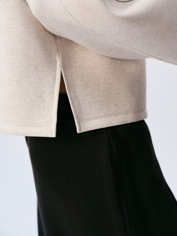 self. Set: Sweatshirt und Schal in Beige