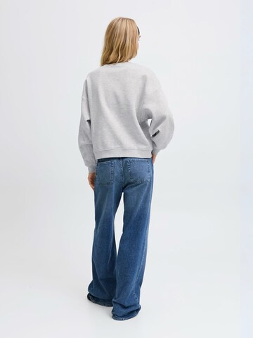 JJXX Sweatshirt 'JXJACKIE' i grå