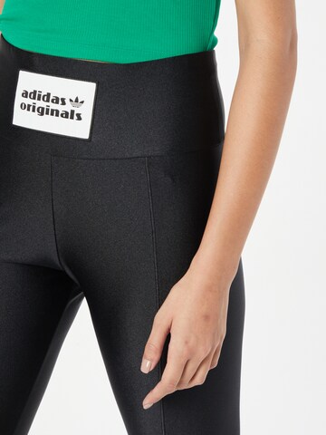 juoda ADIDAS ORIGINALS Siauras Tamprės 'High Waist Label'