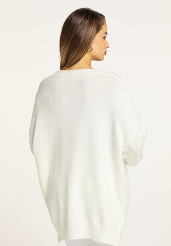 Pullover extra large di faina in bianco