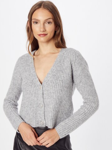 PIECES Strickjacke in Grau: Vorderseite