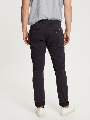 Cross Jeans Tapered Chino Pants in Grey