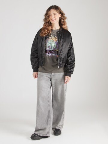T-shirt 'CARMIKO' ONLY Carmakoma en gris