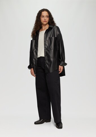 QS Loosefit Jeans in Zwart