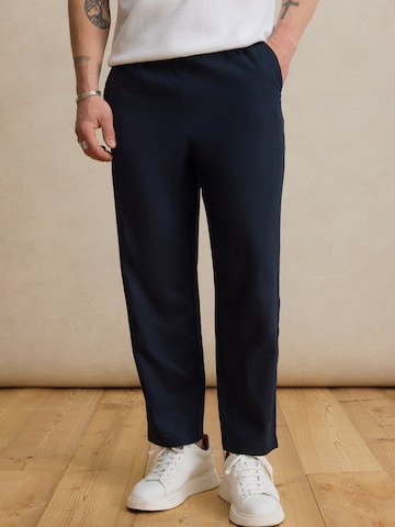 DAN FOX APPAREL - regular Pantalón 'Keno' en azul: frente