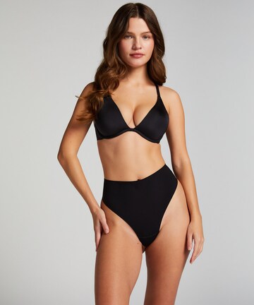Hunkemöller Triangle Bra in Black: front